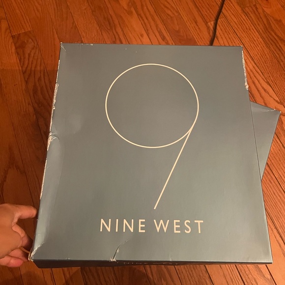 Wine leather 9 west boots never worn size 10 - Picture 5 of 5